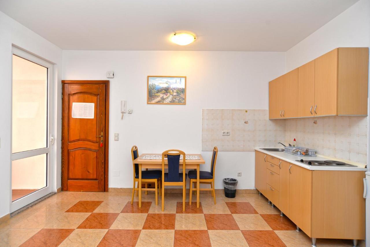 Apartments Martin 2224 罗维尼 外观 照片